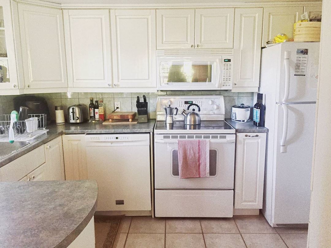 Chalet de la Fée's Kitchen